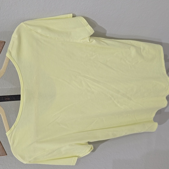 The North Face Women's Short Sleeve Tees - White, Yellow, Green Large 3 Pack - Picture 10 of 16